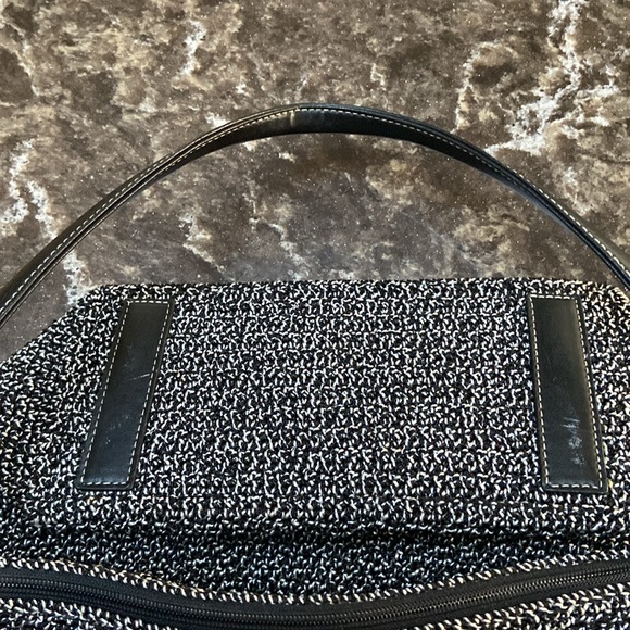 The Sak black white shoulder purse handbag euc - Picture 6 of 6